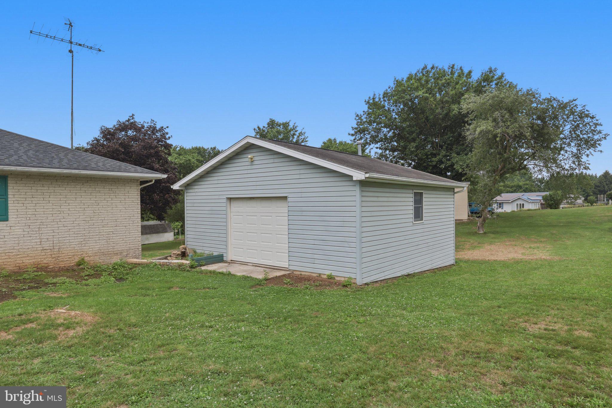 5893 Ambau Road Spring Grove, PA 17362 - Photo 33 of 42 IMG_3165