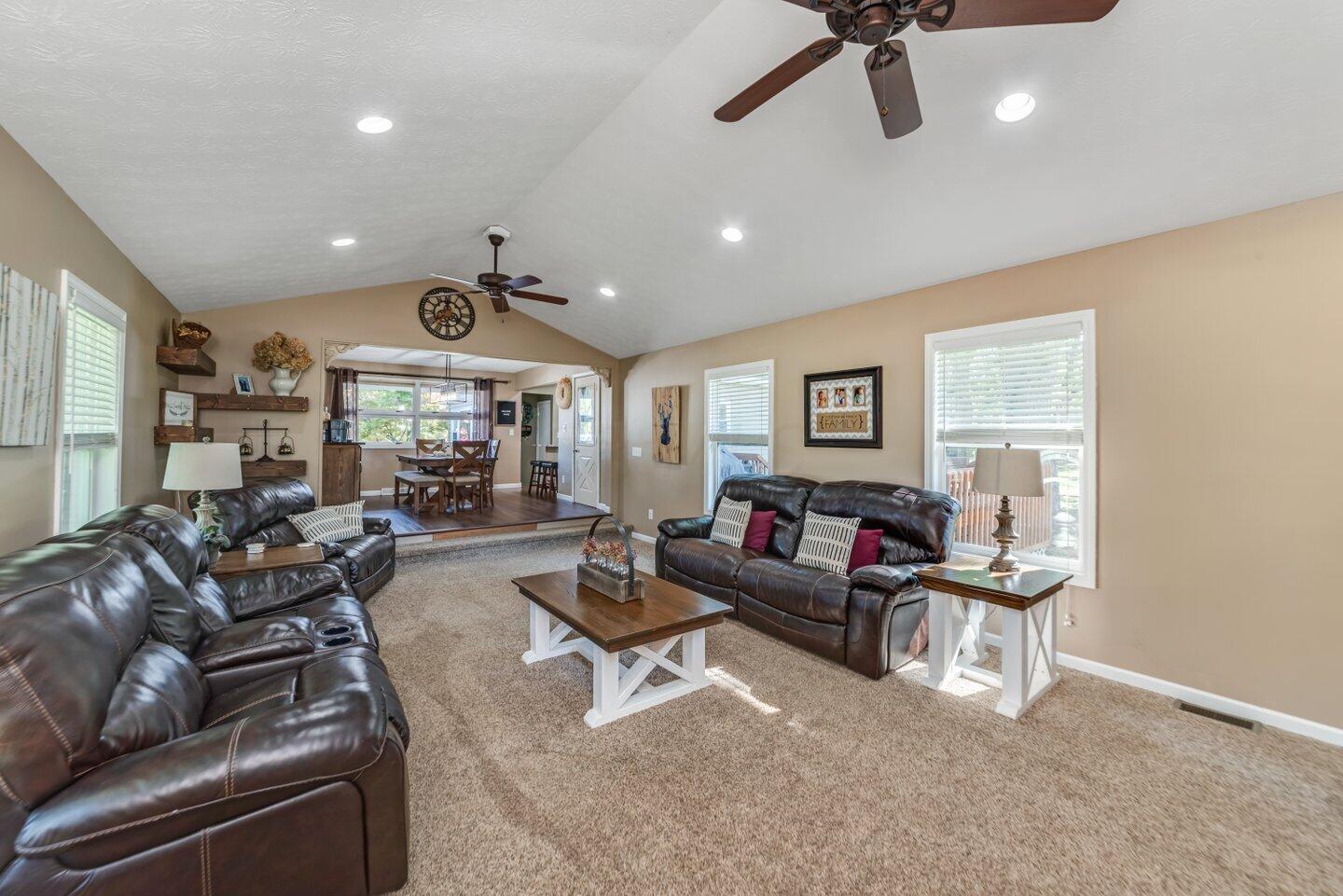 3537 Troy Road Springfield, OH 45504 - Photo 14 of 38