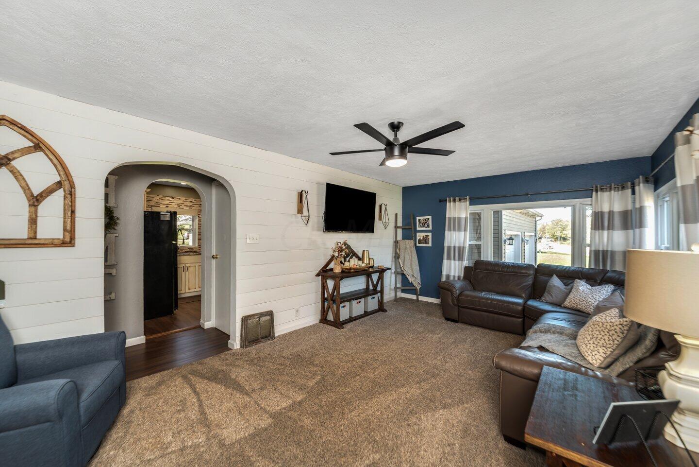 3537 Troy Road Springfield, OH 45504 - Photo 3 of 38