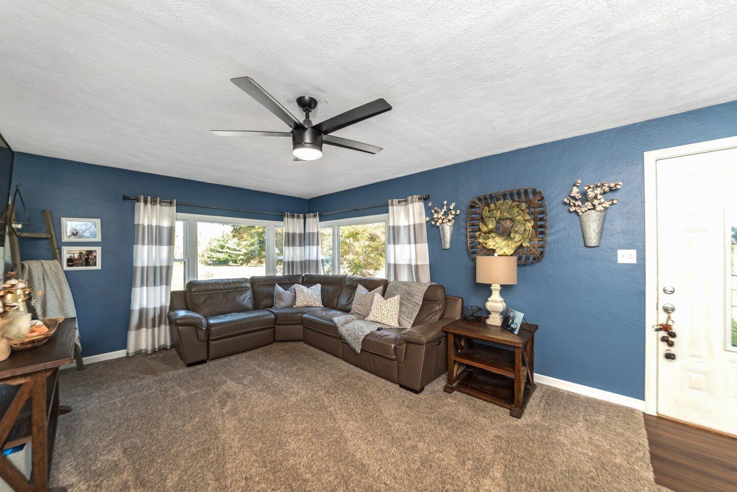 3537 Troy Road Springfield, OH 45504 - Photo 4 of 38