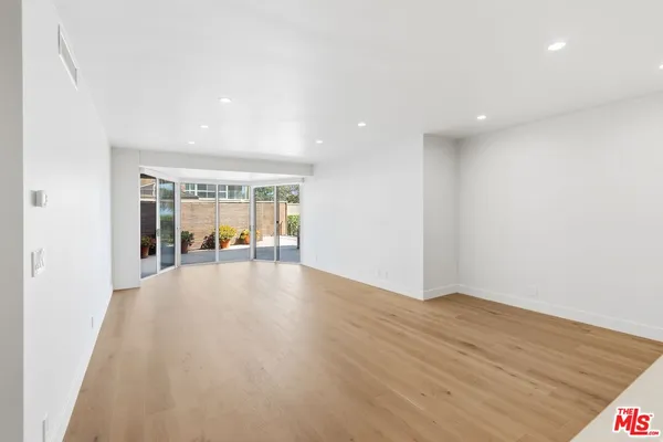 $12,500 | 515 Ocean Avenue, Unit 304N, Santa Monica, CA 90402