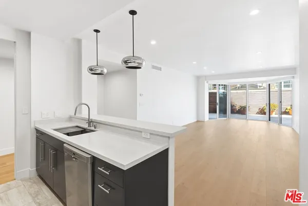 $12,500 | 515 Ocean Avenue, Unit 304N, Santa Monica, CA 90402