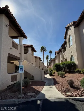 $1,200 | 1405 Santa Margarita Street, Unit B, Las Vegas, NV 89146