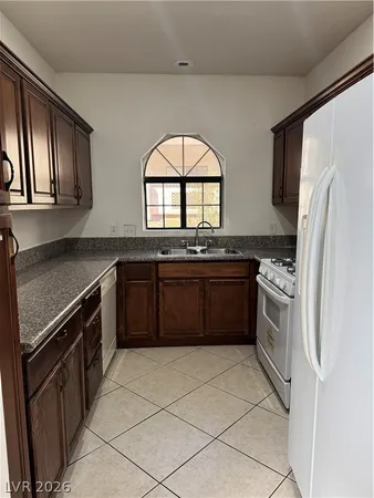 $1,200 | 1405 Santa Margarita Street, Unit B, Las Vegas, NV 89146