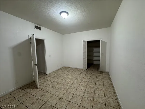 $1,200 | 1405 Santa Margarita Street, Unit B, Las Vegas, NV 89146