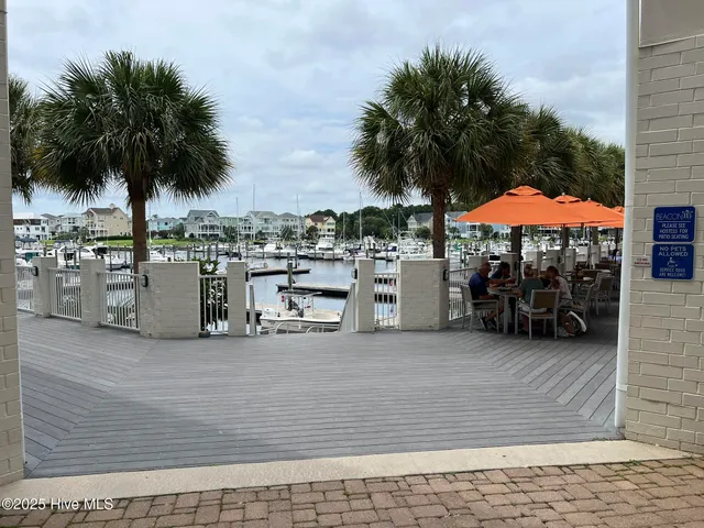 $1,950 | 3030 Marsh Winds Circle, Unit 302, Southport, NC 28461