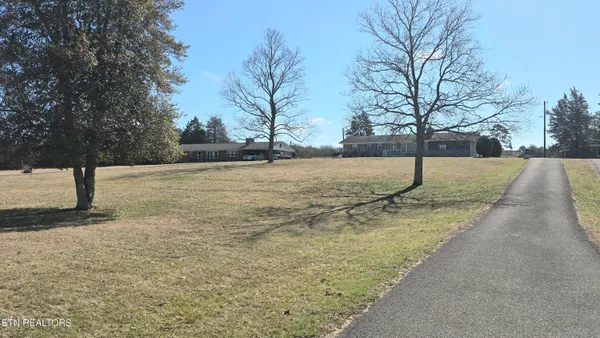 $350,000 | 8200 Tazewell Pike, Corryton, TN 37721