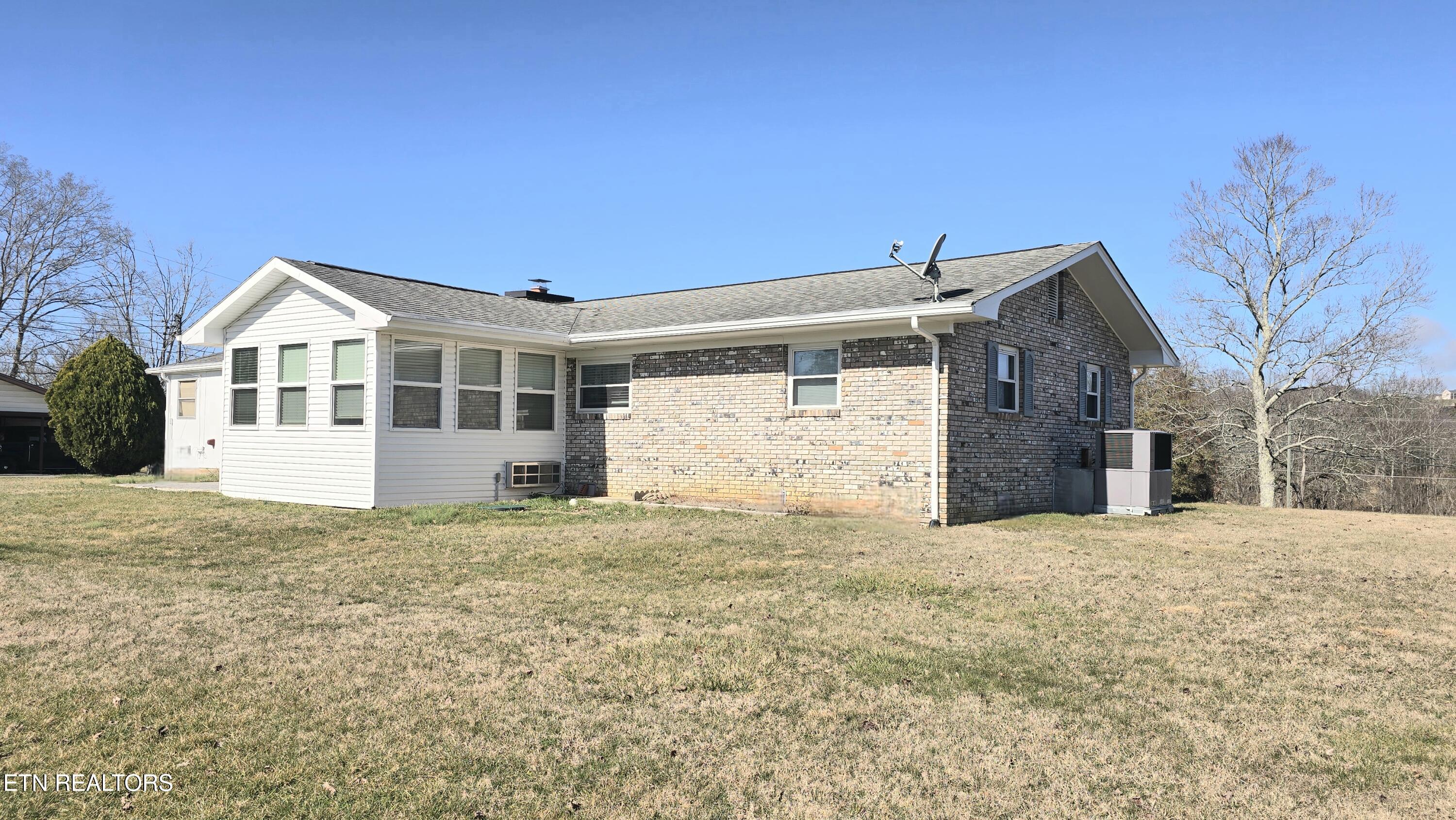 8200 Tazewell Pike Corryton, TN 37721 - Photo 15 of 25 20260227_110045