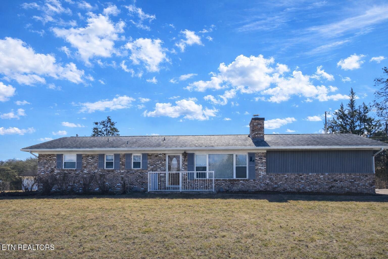 8200 Tazewell Pike Corryton, TN 37721 - Photo 2 of 25 file_000000009f7471f7be283b01f2736bba