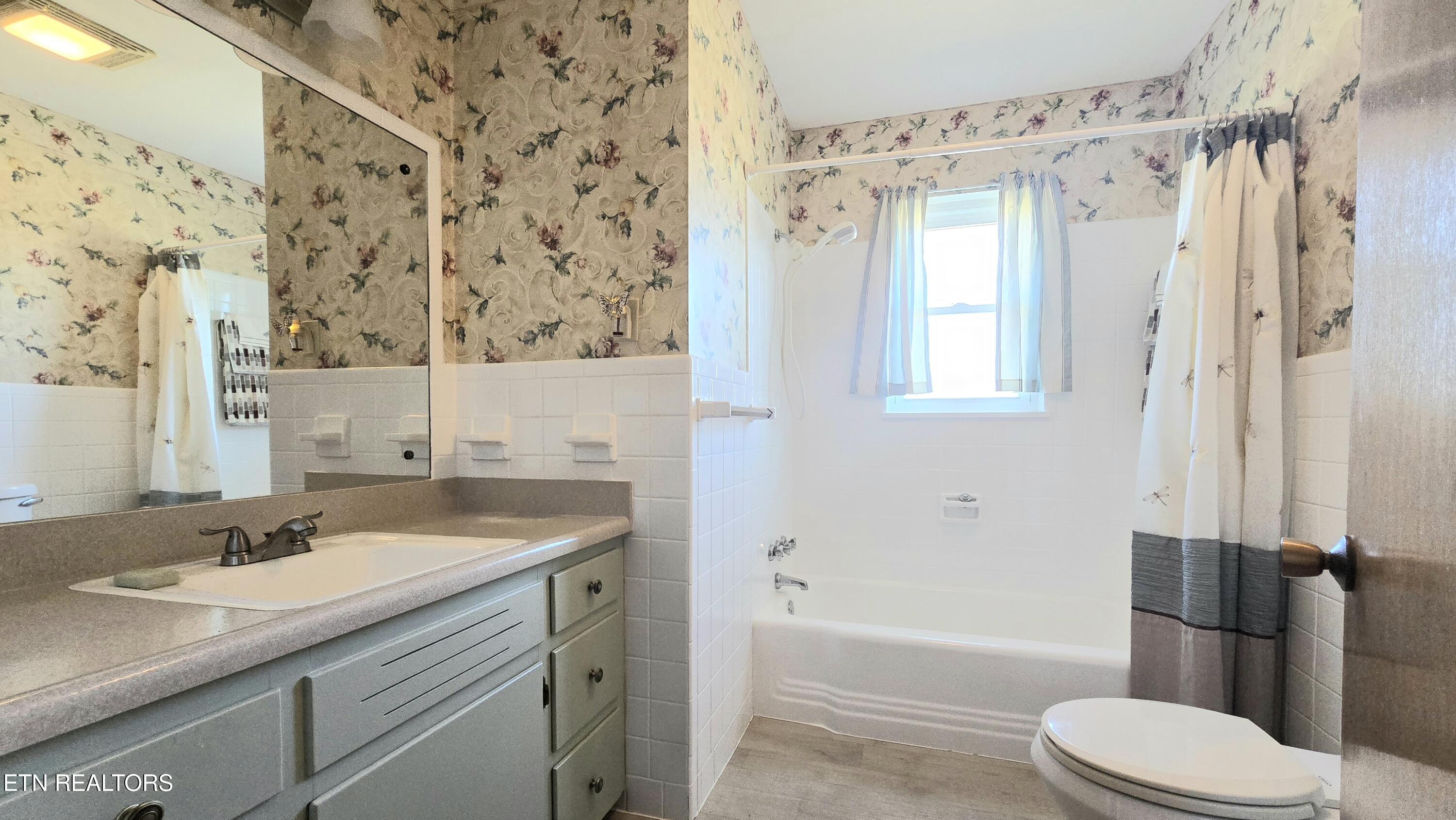 8200 Tazewell Pike Corryton, TN 37721 - Photo 22 of 25 20260227_113056