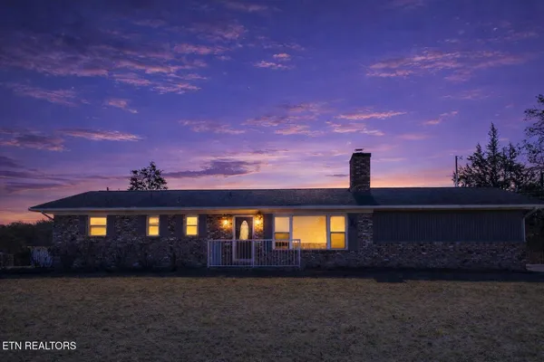 $350,000 | 8200 Tazewell Pike, Corryton, TN 37721