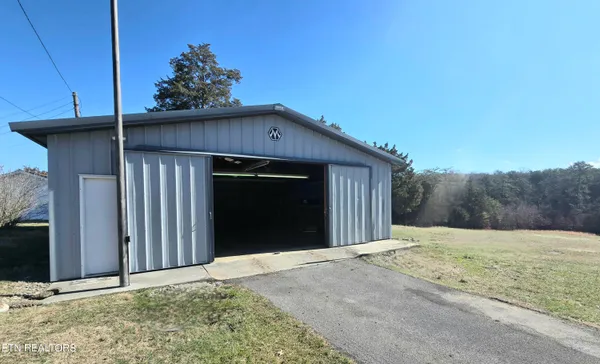 $350,000 | 8200 Tazewell Pike, Corryton, TN 37721