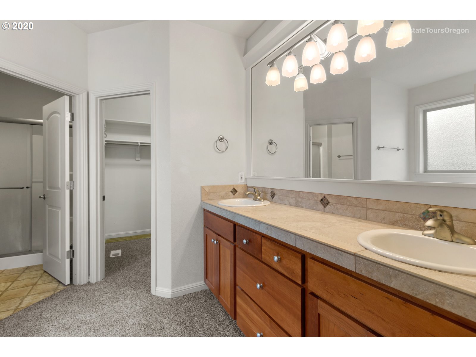 3097 Southeast Riesling Road Milwaukie, OR 97267 - Photo 17 of 32 Gallery Image 17