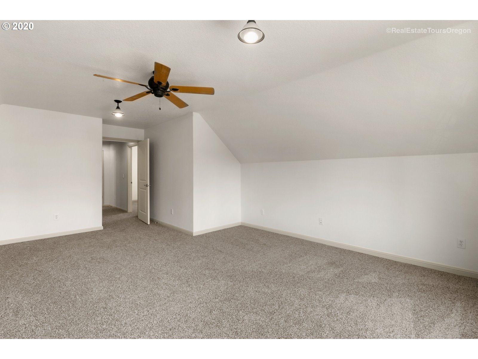 3097 Southeast Riesling Road Milwaukie, OR 97267 - Photo 28 of 32 Gallery Image 28