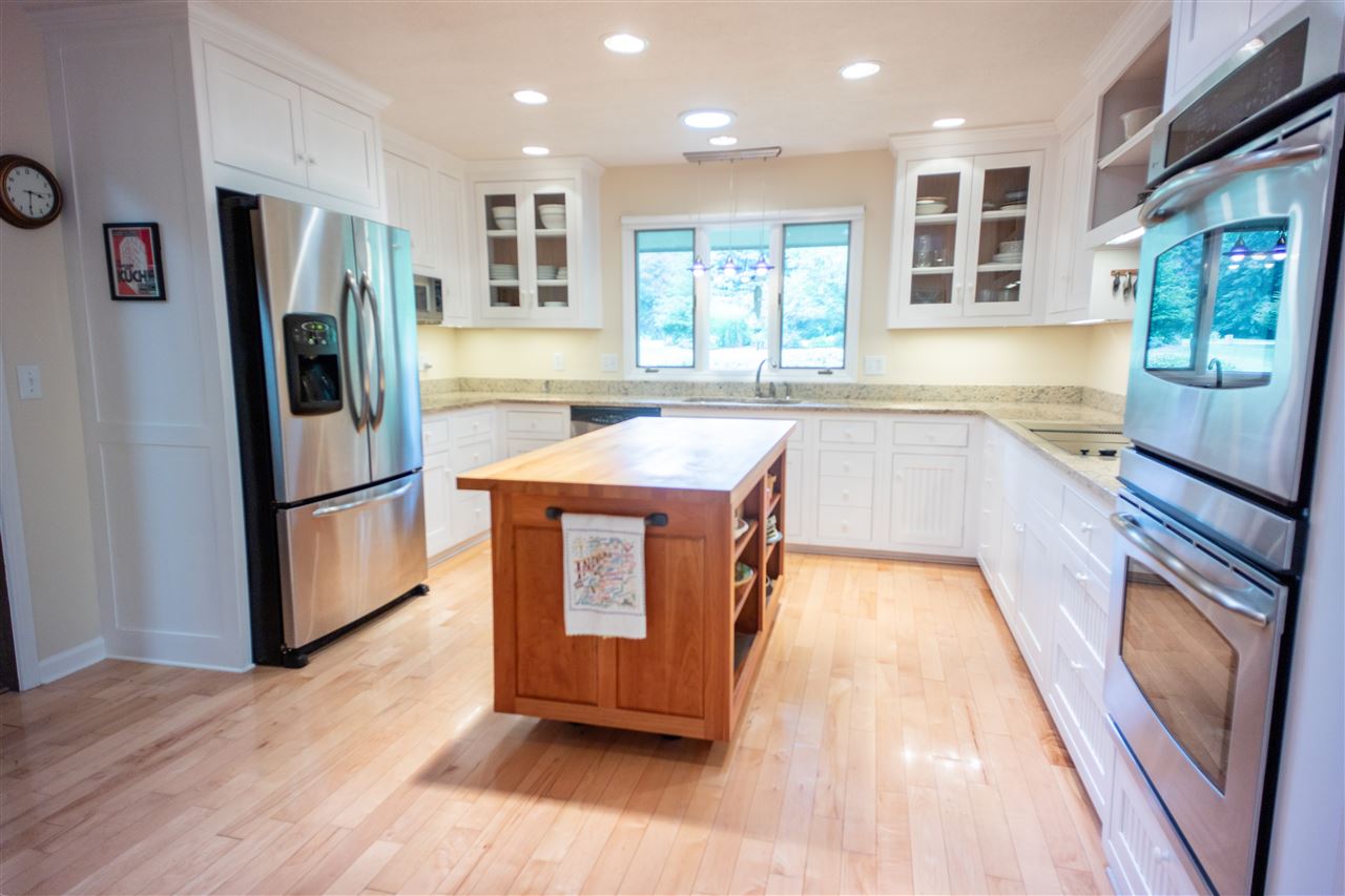 4842 East Inverness Woods Road Bloomington, IN 47401 - Photo 12 of 36