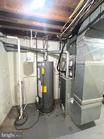 $2,100 | 3409 West Northern Parkway, Baltimore, MD 21215