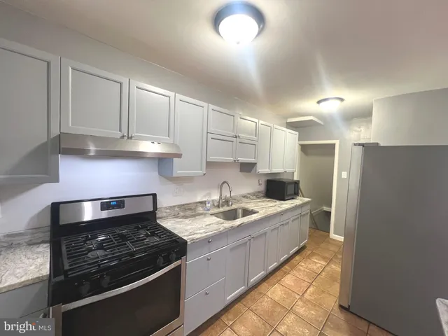 $2,100 | 3409 West Northern Parkway, Baltimore, MD 21215