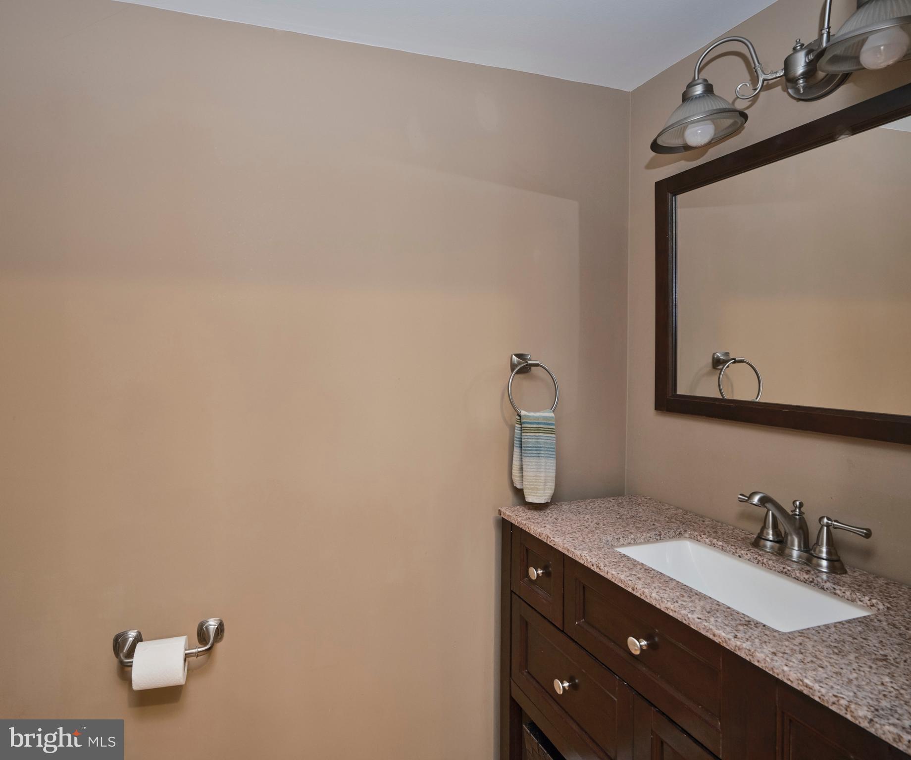 365 Newgate Road Langhorne, PA 19047 - Photo 29 of 38 Powder Room