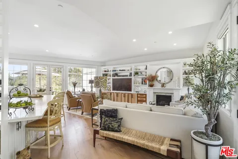 $1,500,000 | 25603 Monte Nido Drive, Calabasas, CA 91302