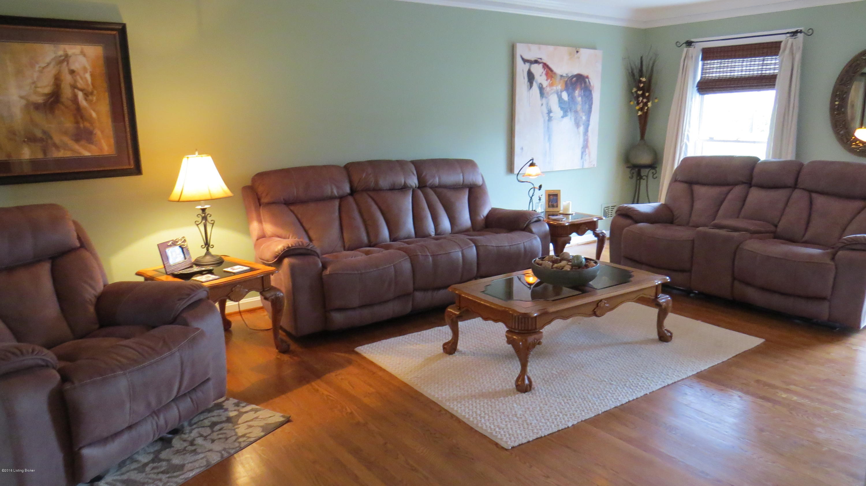 305 South Chadwick Road Louisville, KY 40222 - Photo 9 of 33 IMG_0009