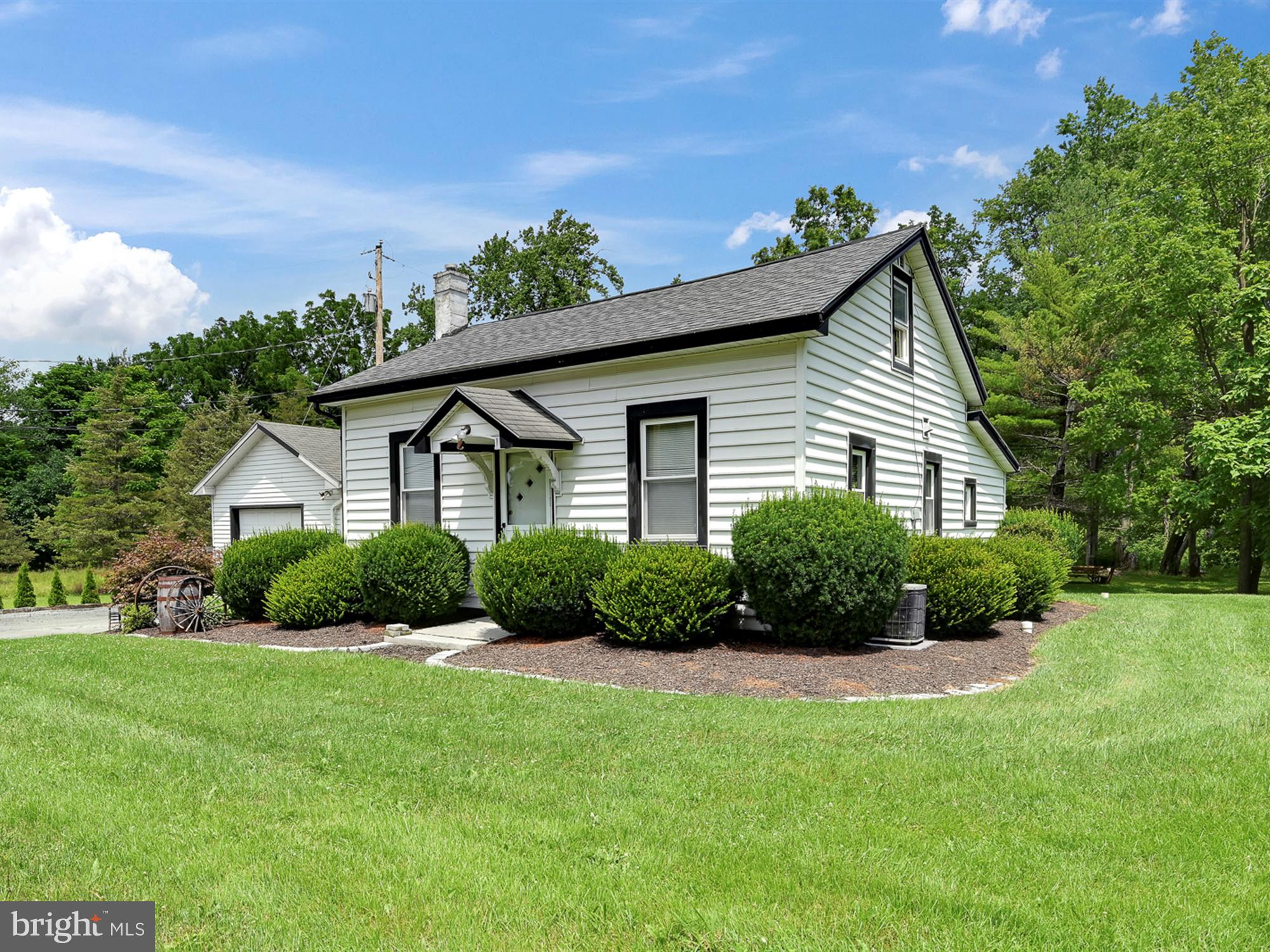 821 Smokestown Road Denver, PA 17517 - Photo 2 of 26 Gallery Image 2