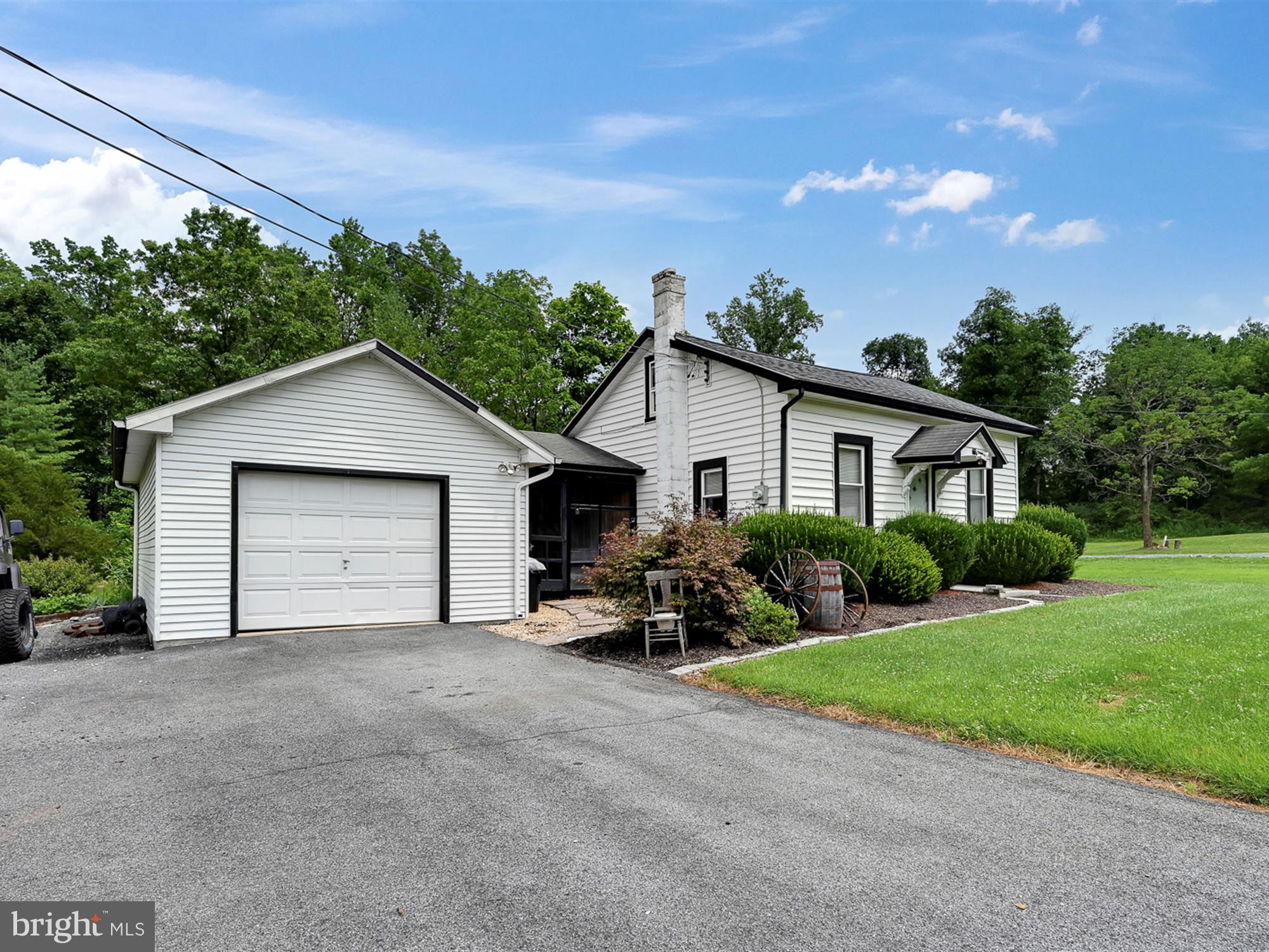 821 Smokestown Road Denver, PA 17517 - Photo 3 of 26 Gallery Image 3