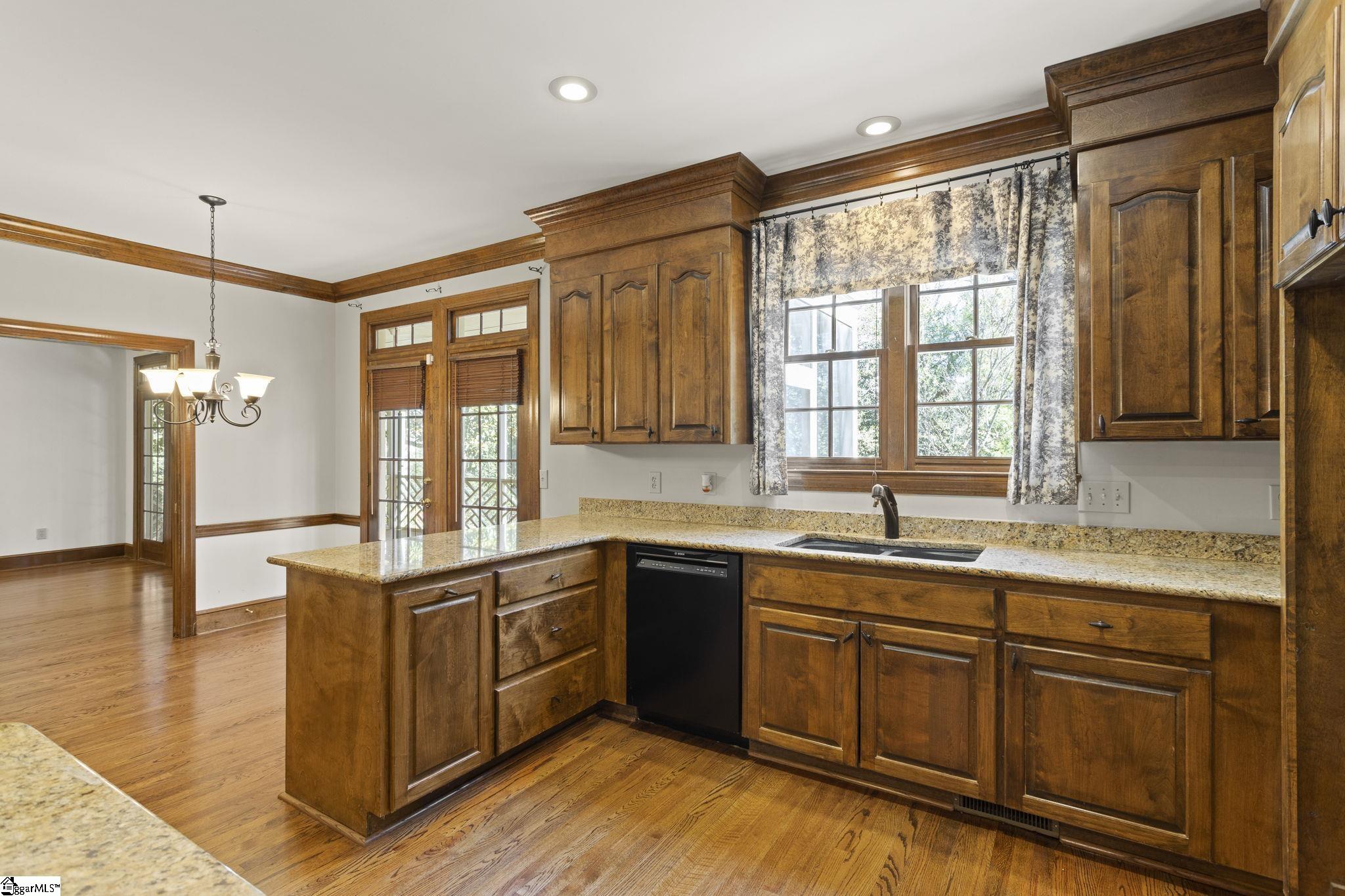 116 Block House Road Greenville, SC 29615 - Photo 10 of 36 Gallery Image 10
