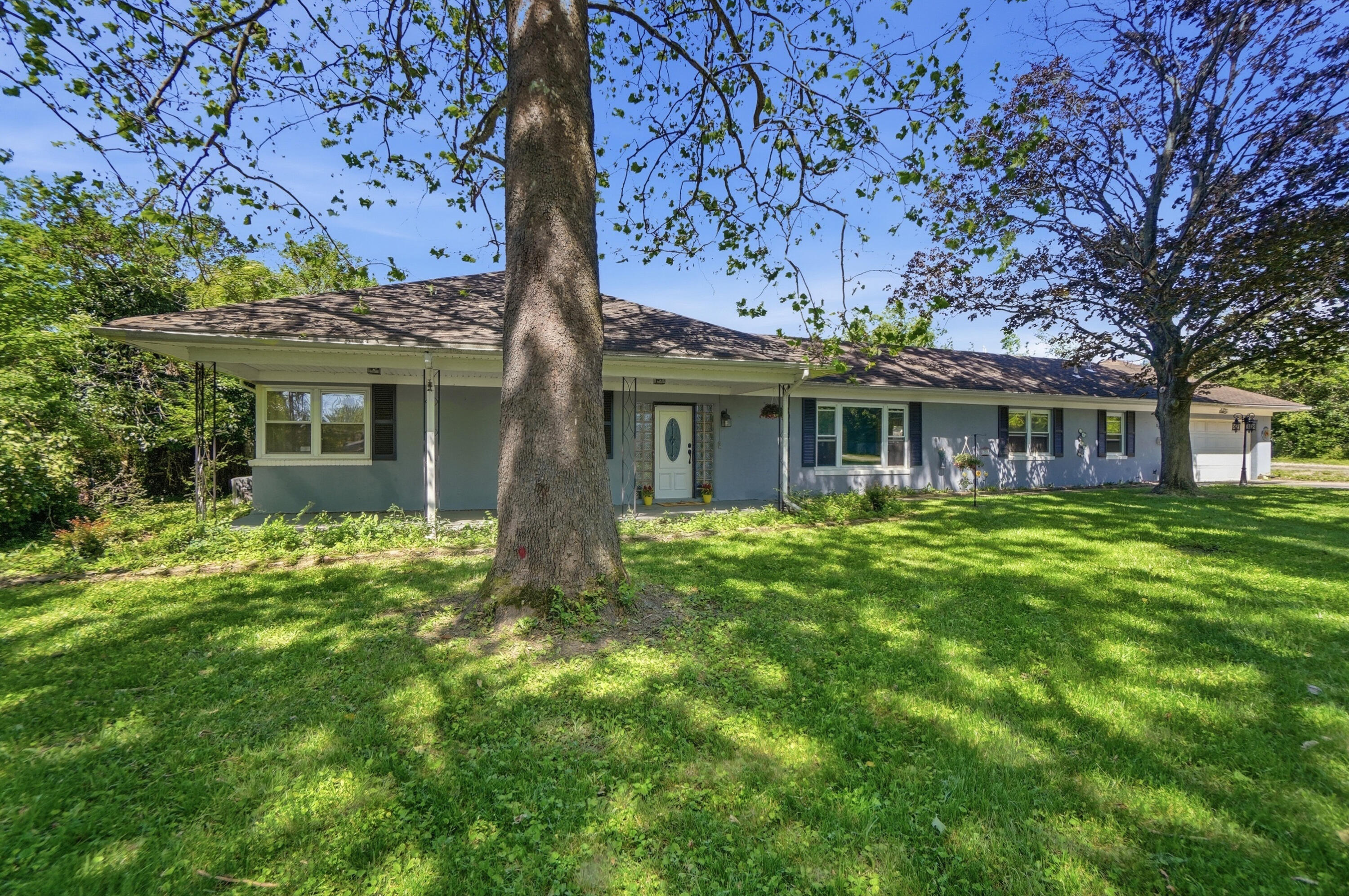 2553 Derr Road Springfield, OH 45503 - Photo 4 of 56