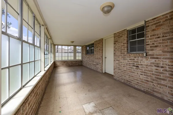 $385,000 | 1973 Antonio Road, Port Allen, LA 70767