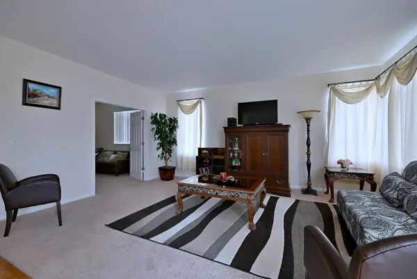 $459,900 | 230 Stickley Lane, Lake In The Hills, IL 60156
