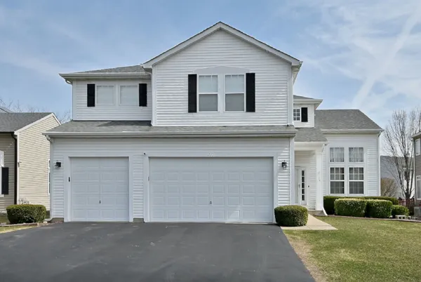 $459,900 | 230 Stickley Lane, Lake In The Hills, IL 60156