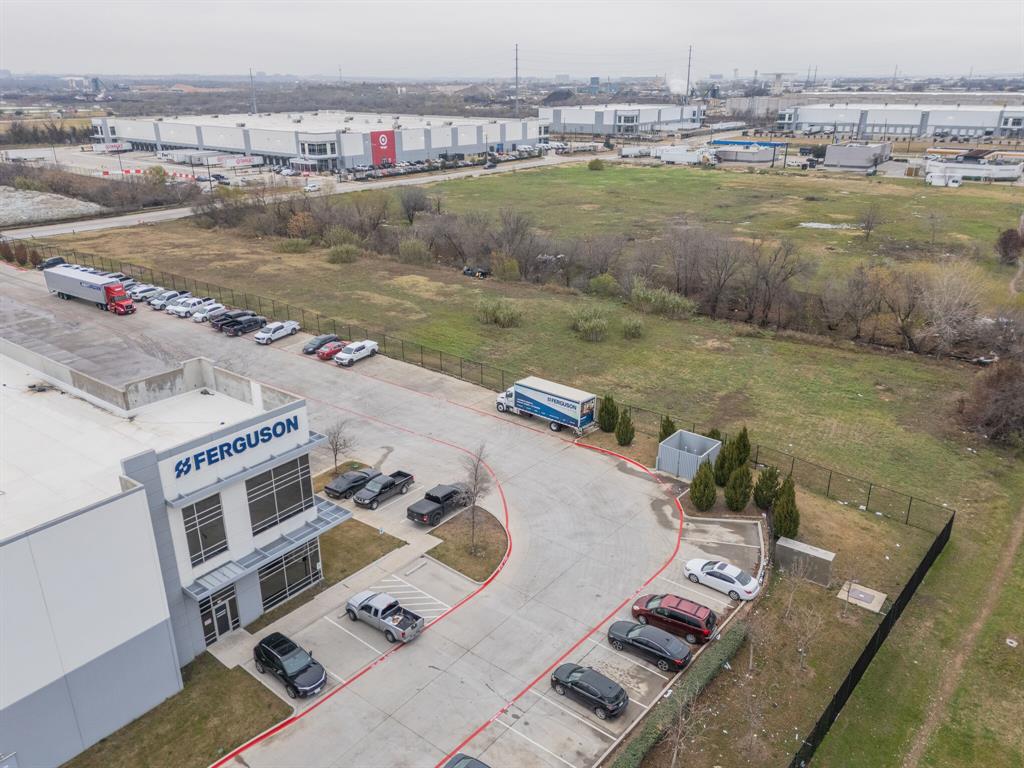 10900 Goodnight Lane Dallas, TX 75220 - Photo 8 of 11