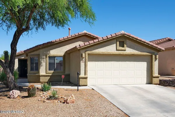 $2,195 | 5540 West Dove Loft Drive, Marana, AZ 85658
