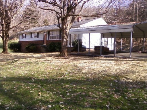 1995 Clouds Road New Tazewell, TN 37825 - Photo 1 of 1 Primary Photo