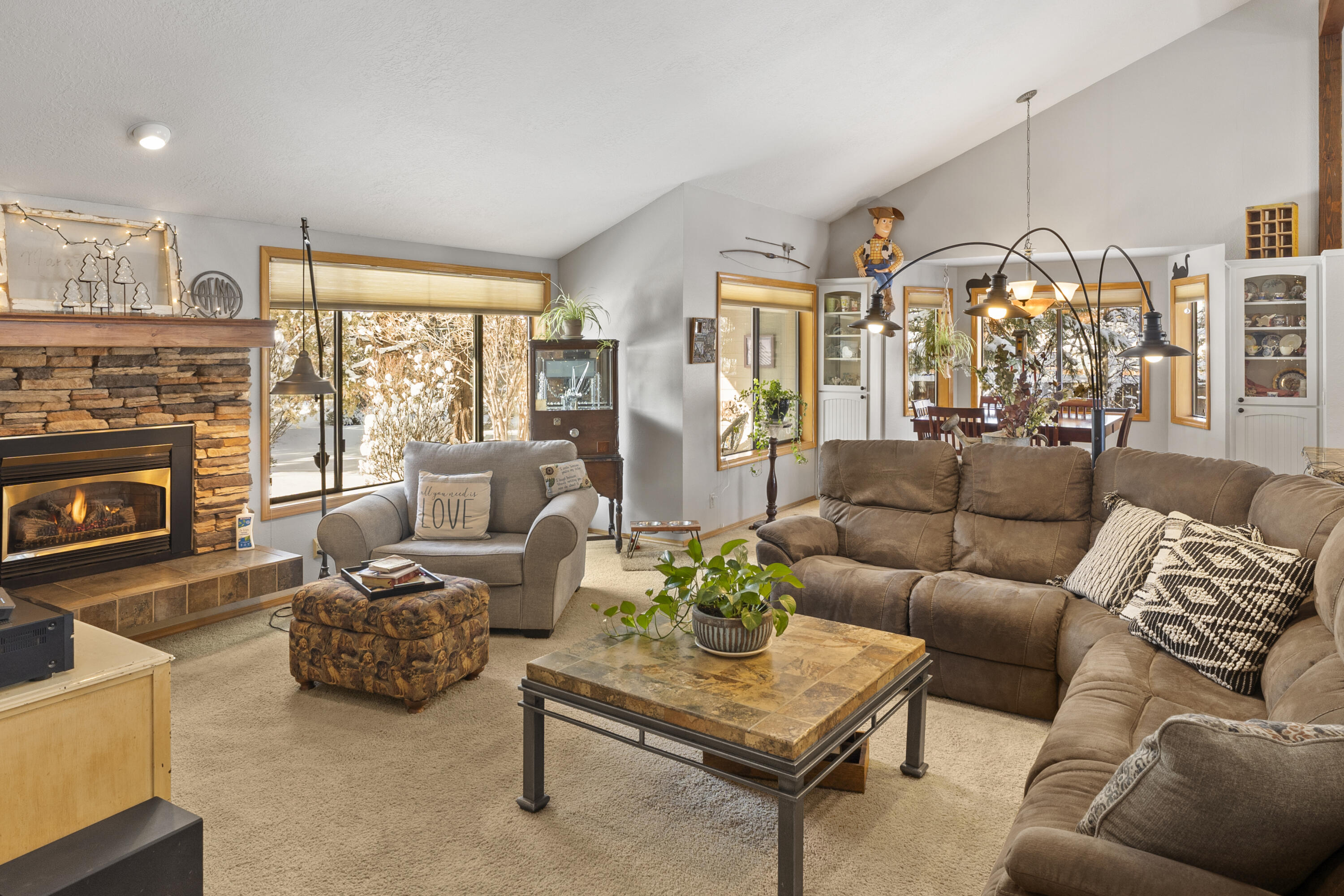 61202 Ladera Road Bend, OR 97702 - Photo 9 of 35 DSC01247