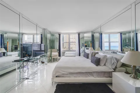 $749,000 | 1950 South Ocean Drive, Unit 5G, Hallandale Beach, FL 33009