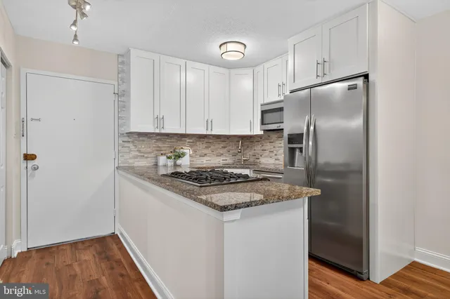 $330,000 | 2201 L Street Northwest, Unit 316, Washington, DC 20037