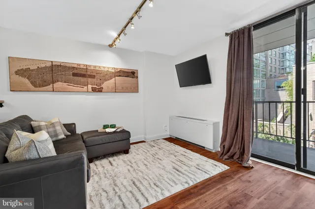 $330,000 | 2201 L Street Northwest, Unit 316, Washington, DC 20037
