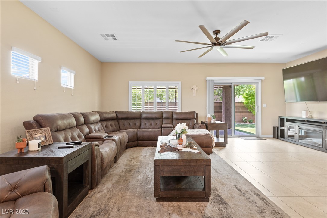 9095 Mastodon Avenue Las Vegas, NV 89149 - Photo 17 of 57