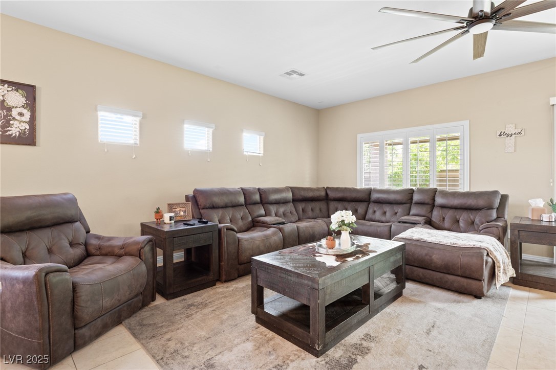 9095 Mastodon Avenue Las Vegas, NV 89149 - Photo 19 of 57