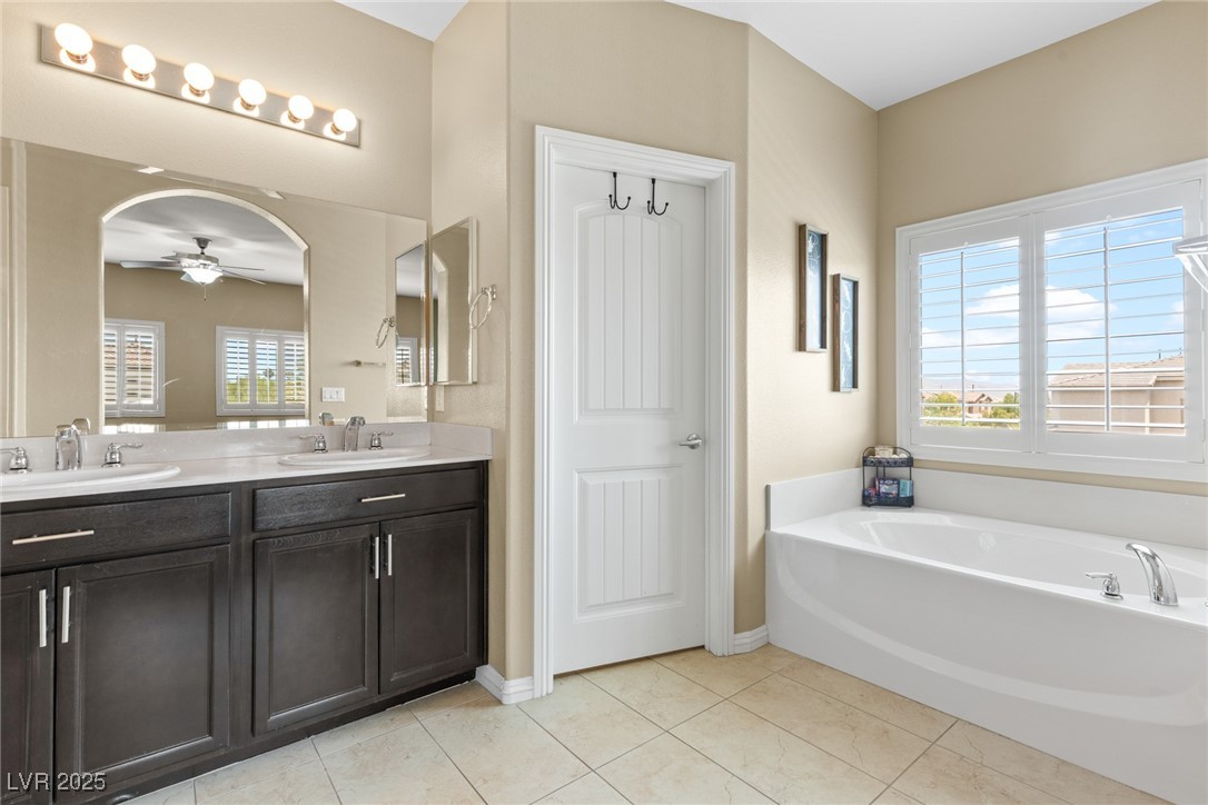 9095 Mastodon Avenue Las Vegas, NV 89149 - Photo 44 of 57