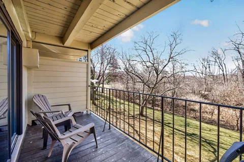 $184,900 | 5645 Green Cir Drive, Unit 108, Hopkins, MN 55343