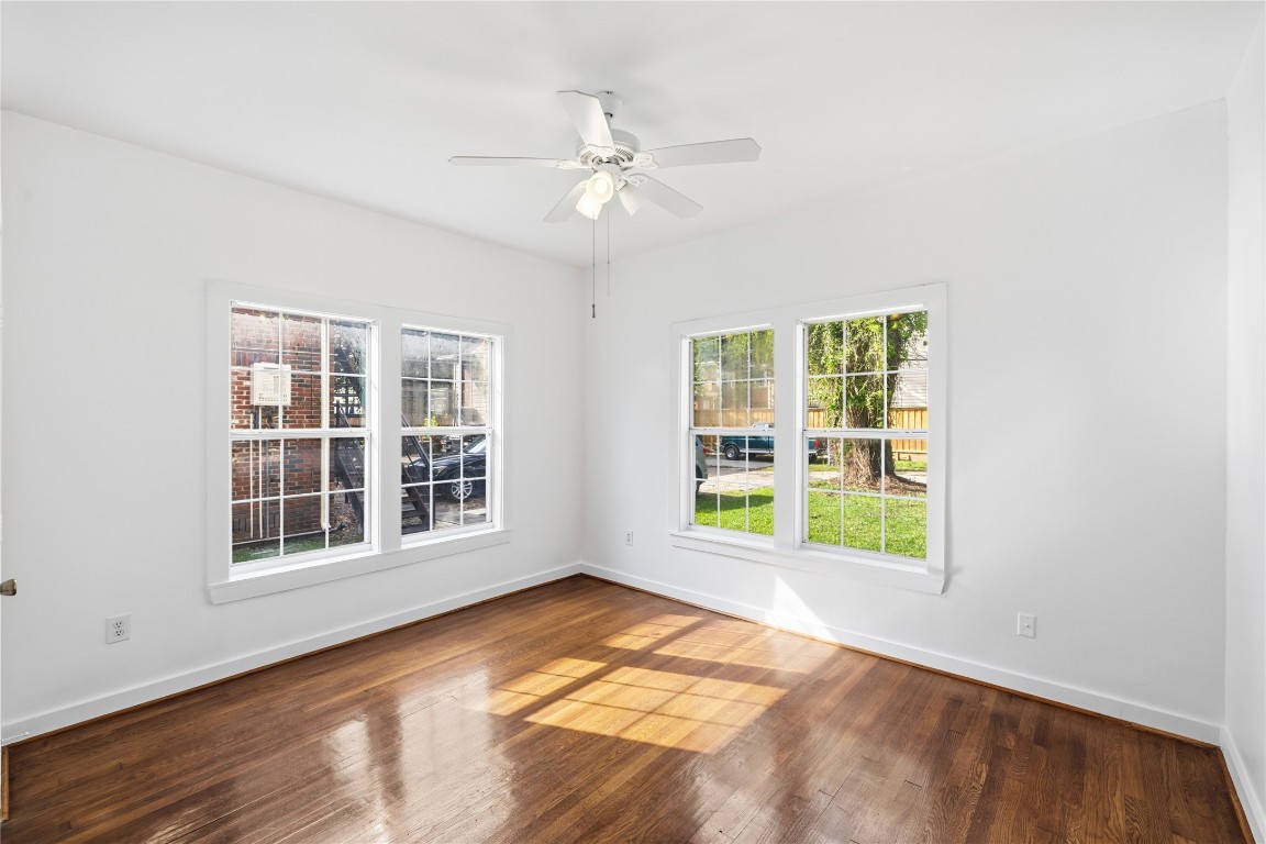 2218 Arbor Street, Unit ABC Houston, TX 77004 - Photo 11 of 43 Bright and airy room with a multi-purpose use.