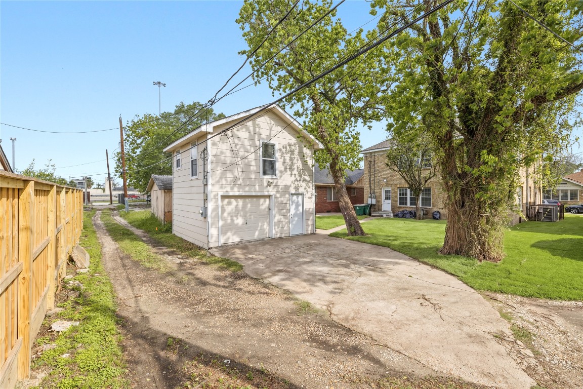 2218 Arbor Street, Unit ABC Houston, TX 77004 - Photo 31 of 43 The beautiful Unit C garage studio apartment.
