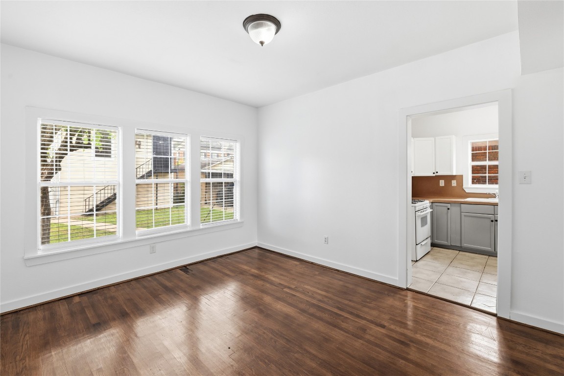 2218 Arbor Street, Unit ABC Houston, TX 77004 - Photo 7 of 43 Dining Room right off the kitchen perfect for hosting and dinner parties.