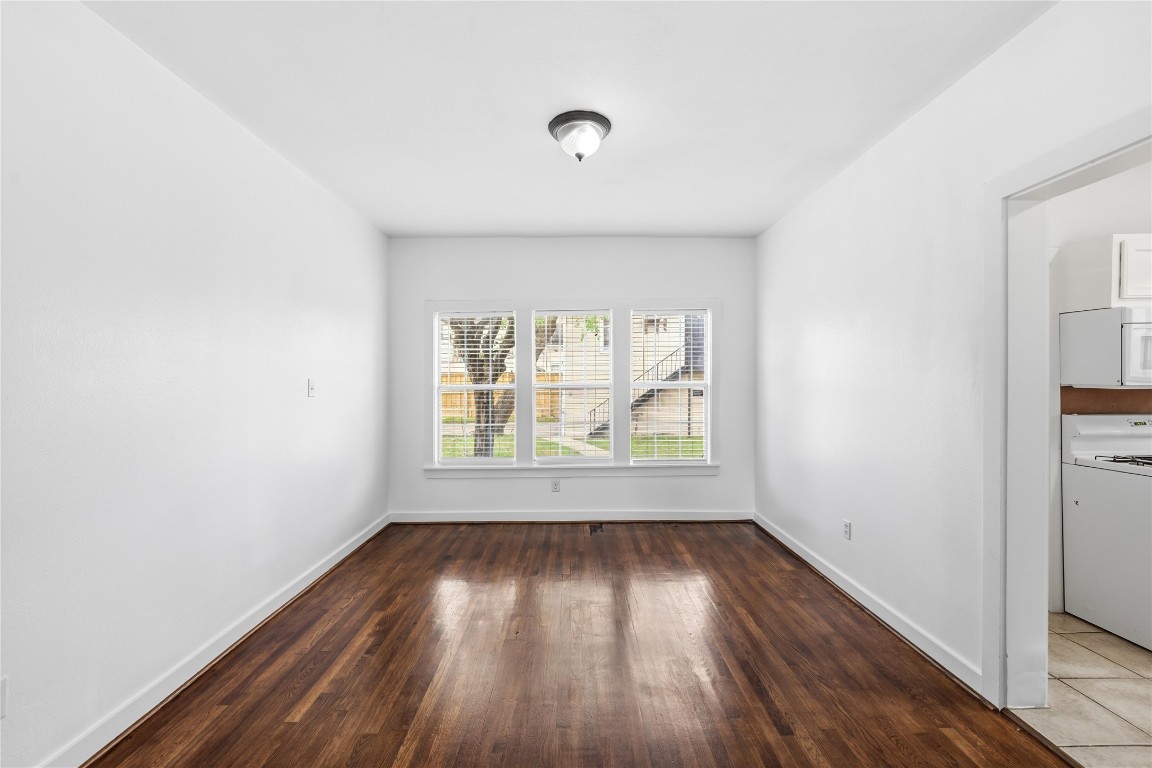 2218 Arbor Street, Unit ABC Houston, TX 77004 - Photo 8 of 43 Dining area with picturesque views of the peaceful backyard.