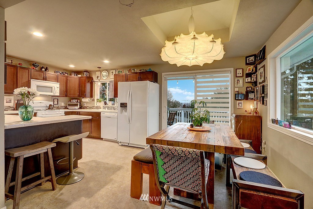 913 Jones Avenue South Renton, WA 98057 - Photo 7 of 25