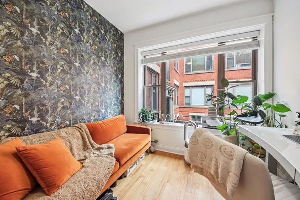 $2,750 | 4134 North Kenmore Avenue, Unit 1, Chicago, IL 60613