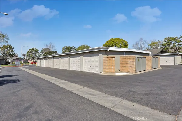 $1,015,000 | 8933 Amador Circle, Unit 1316E, Huntington Beach, CA 92646