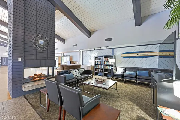 $1,015,000 | 8933 Amador Circle, Unit 1316E, Huntington Beach, CA 92646